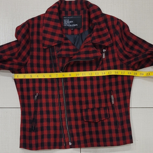 Urban Behavior Red Plaid Fitted Sleek Jacket - Picture 8 of 11